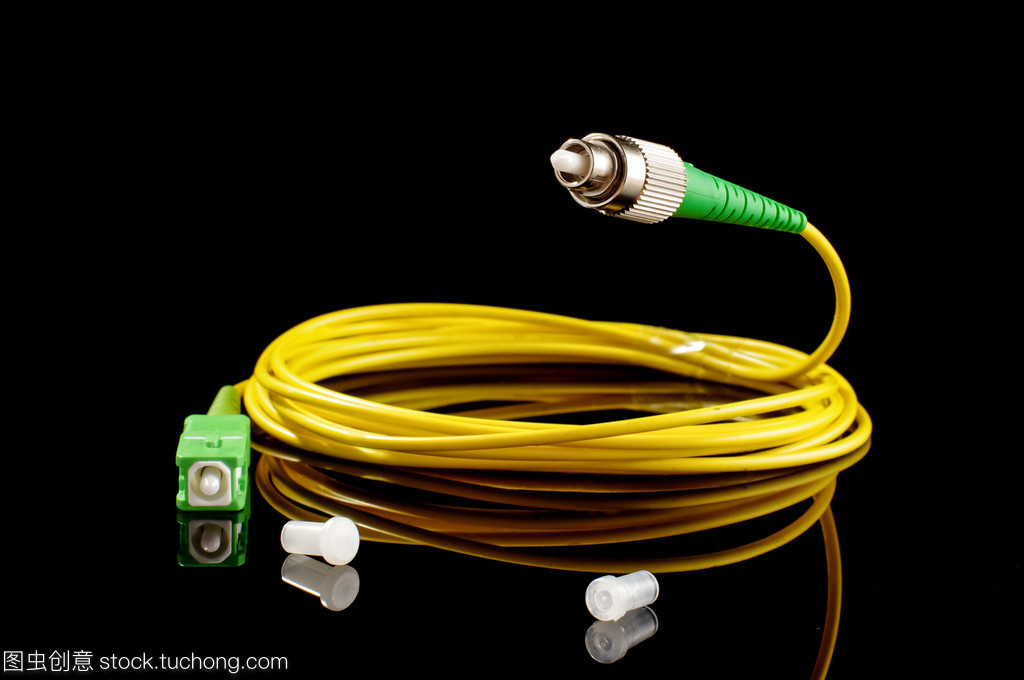 光纖電纜 點亮創(chuàng)意之路的新型道路隔離方案